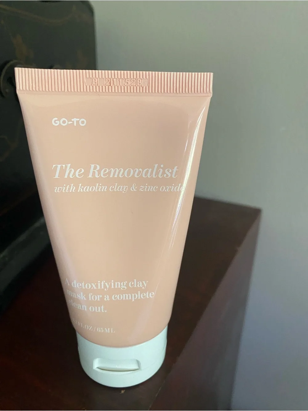Go-To The Removalist Clay Mask — Cream & Peach Accents